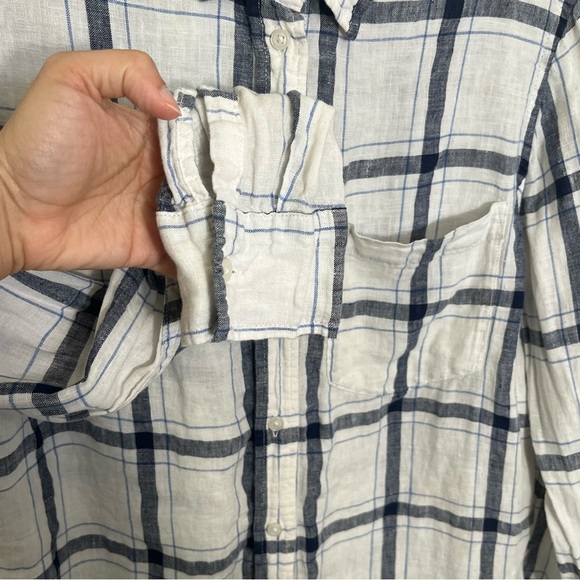 GAP Plaid Navy and white Long Sleeve Button Down Women’s Linen Top | size Small - Picture 3 of 5